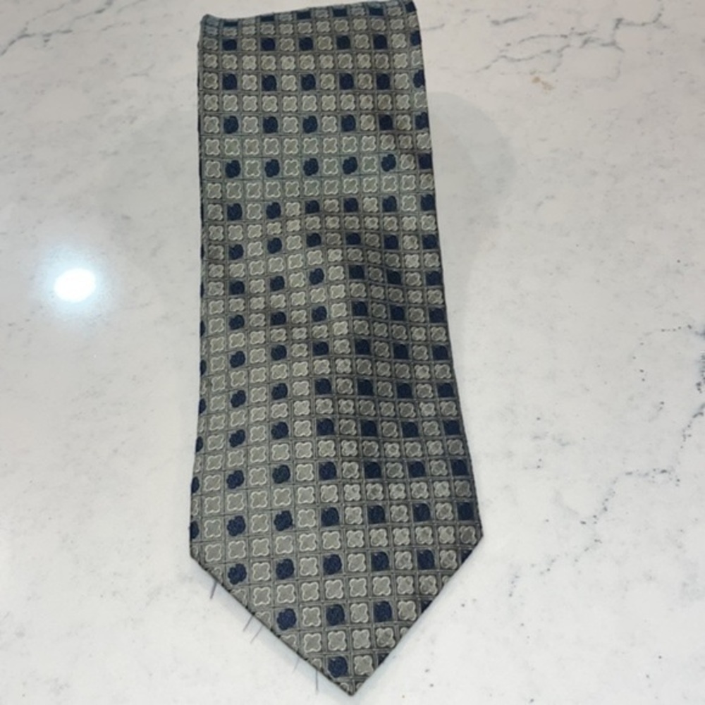 Valerio Garati tie . Hand made , pure silk